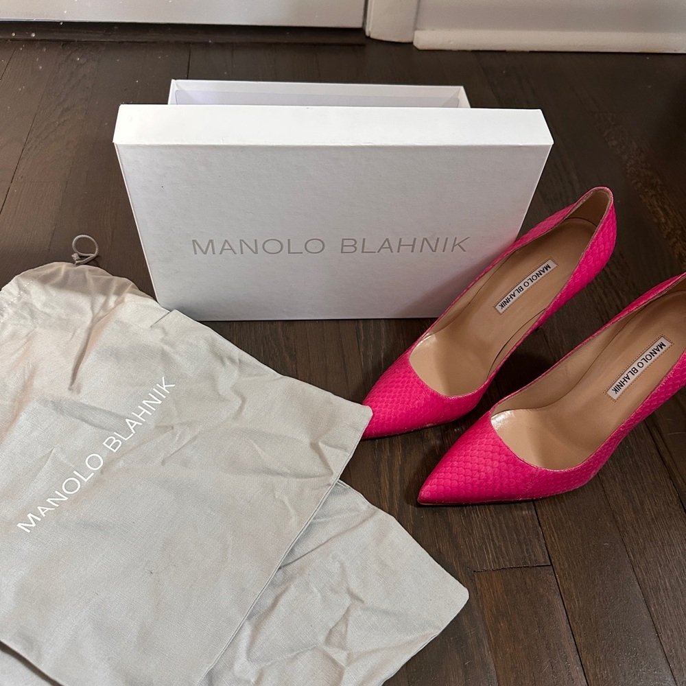 Manolo Blahnik Pink Snake Skin Pumps - Picture 3 of 5